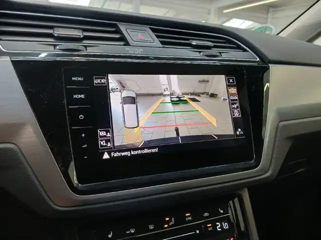 Volkswagen Touran view 11