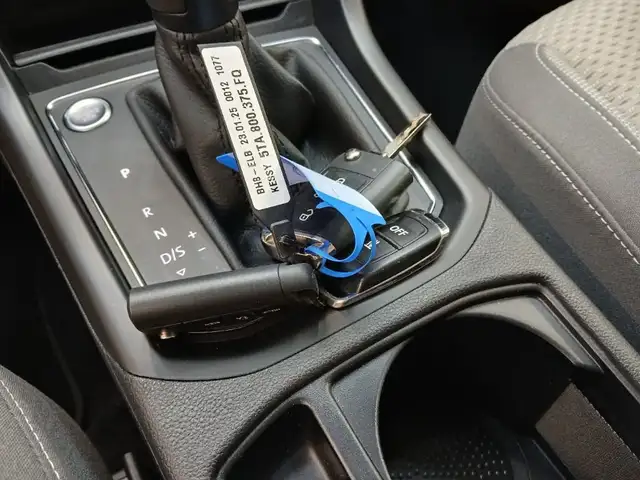 Volkswagen Touran view 17
