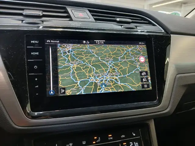 Volkswagen Touran view 12