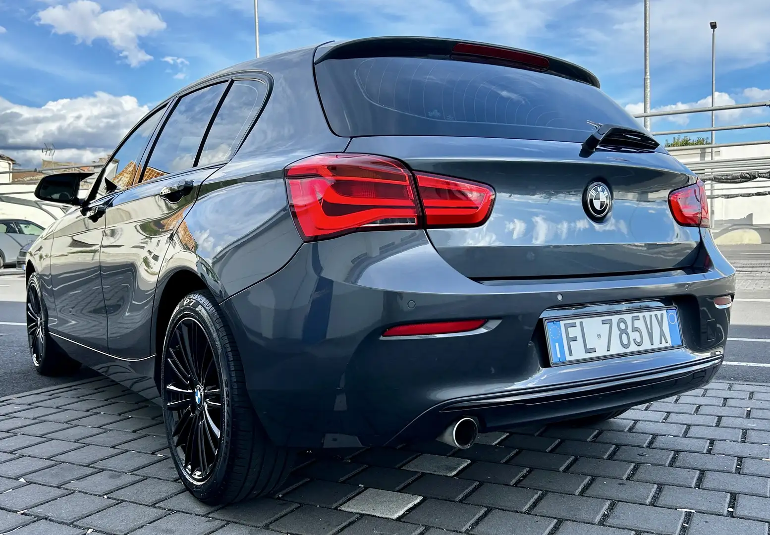 BMW 116 116d Sport 5p auto - 1
