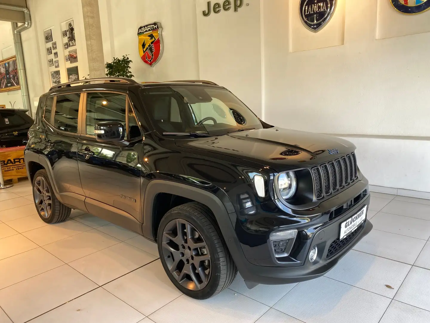 Jeep Renegade PHEV Schwarz - 2