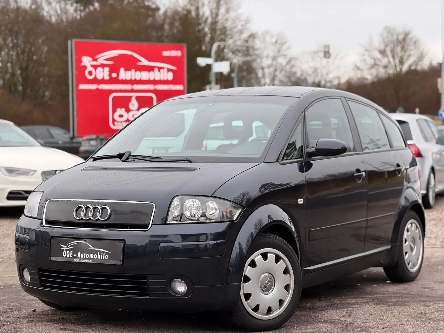Audi A2 1.4 TDI TÜV/2.Hand/Klimaaut. Blau - 1