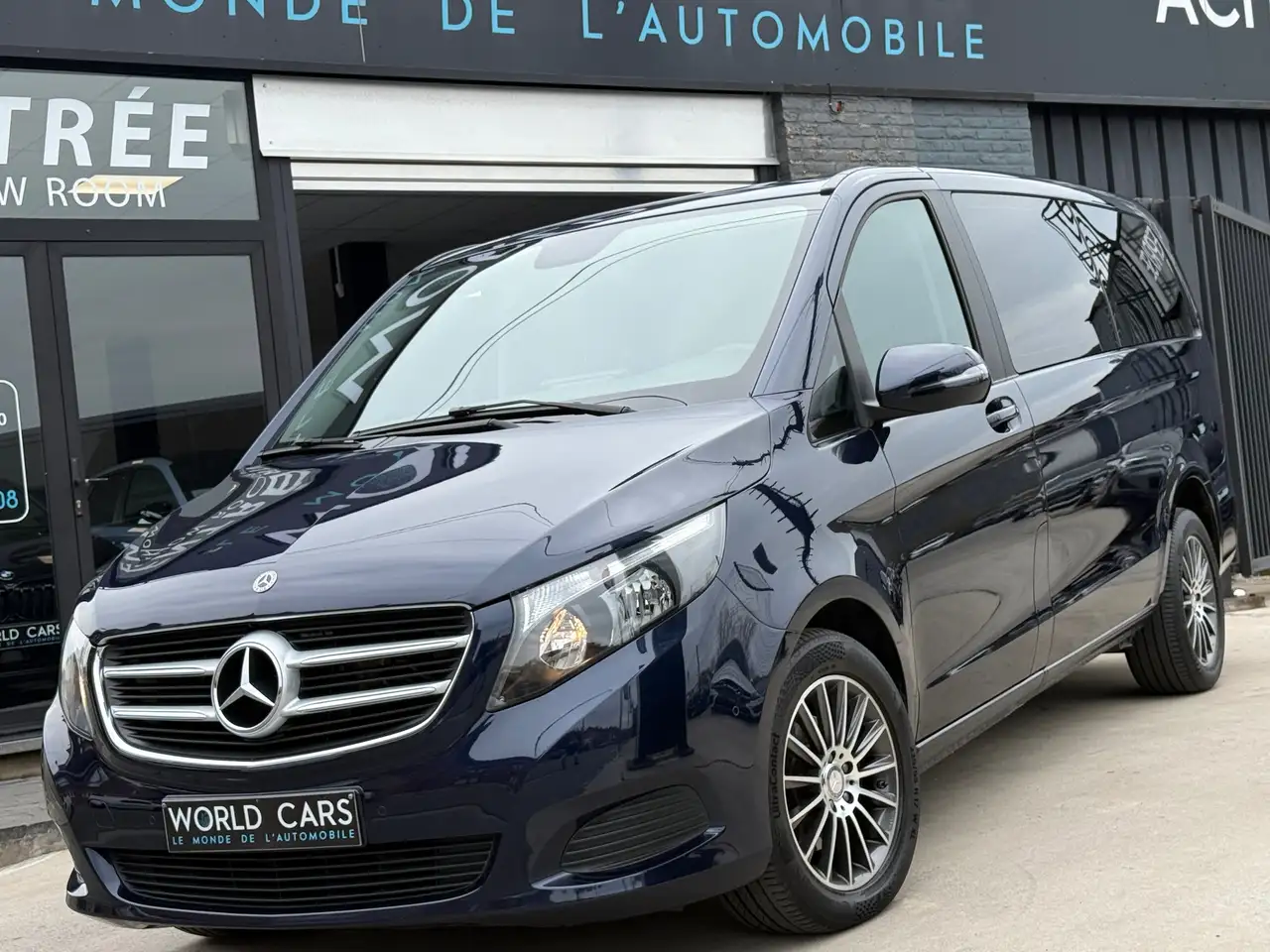 Mercedes-Benz V 220