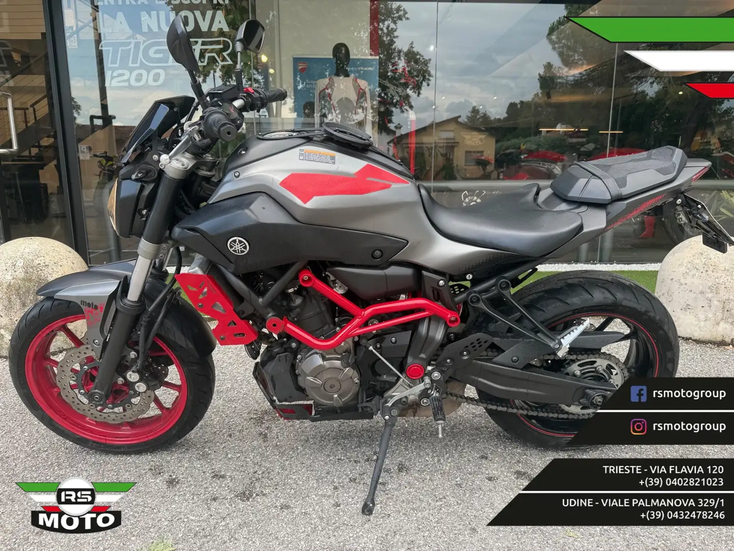 Yamaha MT-07 Grigio - 1