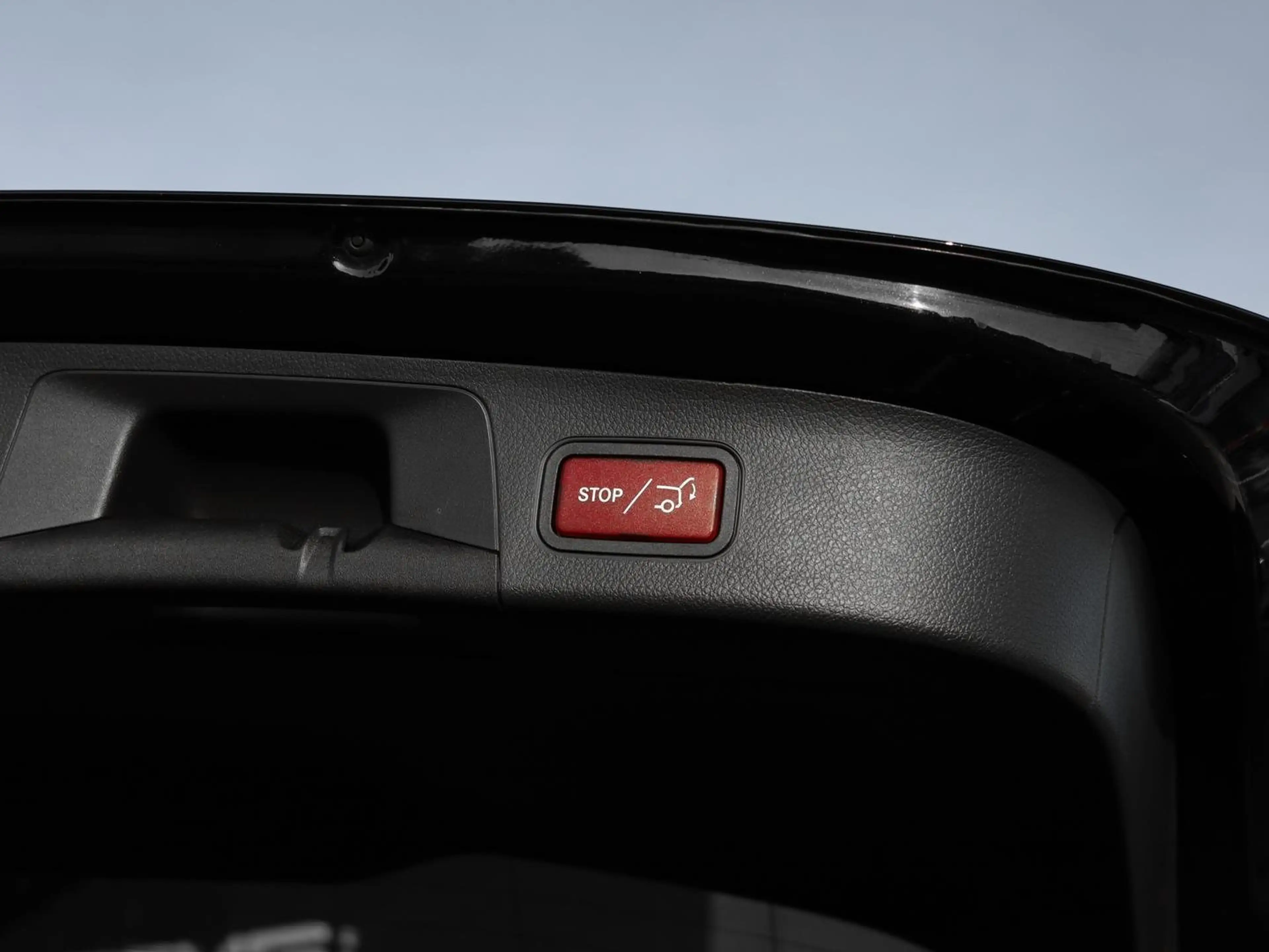 Mercedes-Benz EQA 300 4M AMG Advanced Ambiente Kamera LED AHK — photo 14