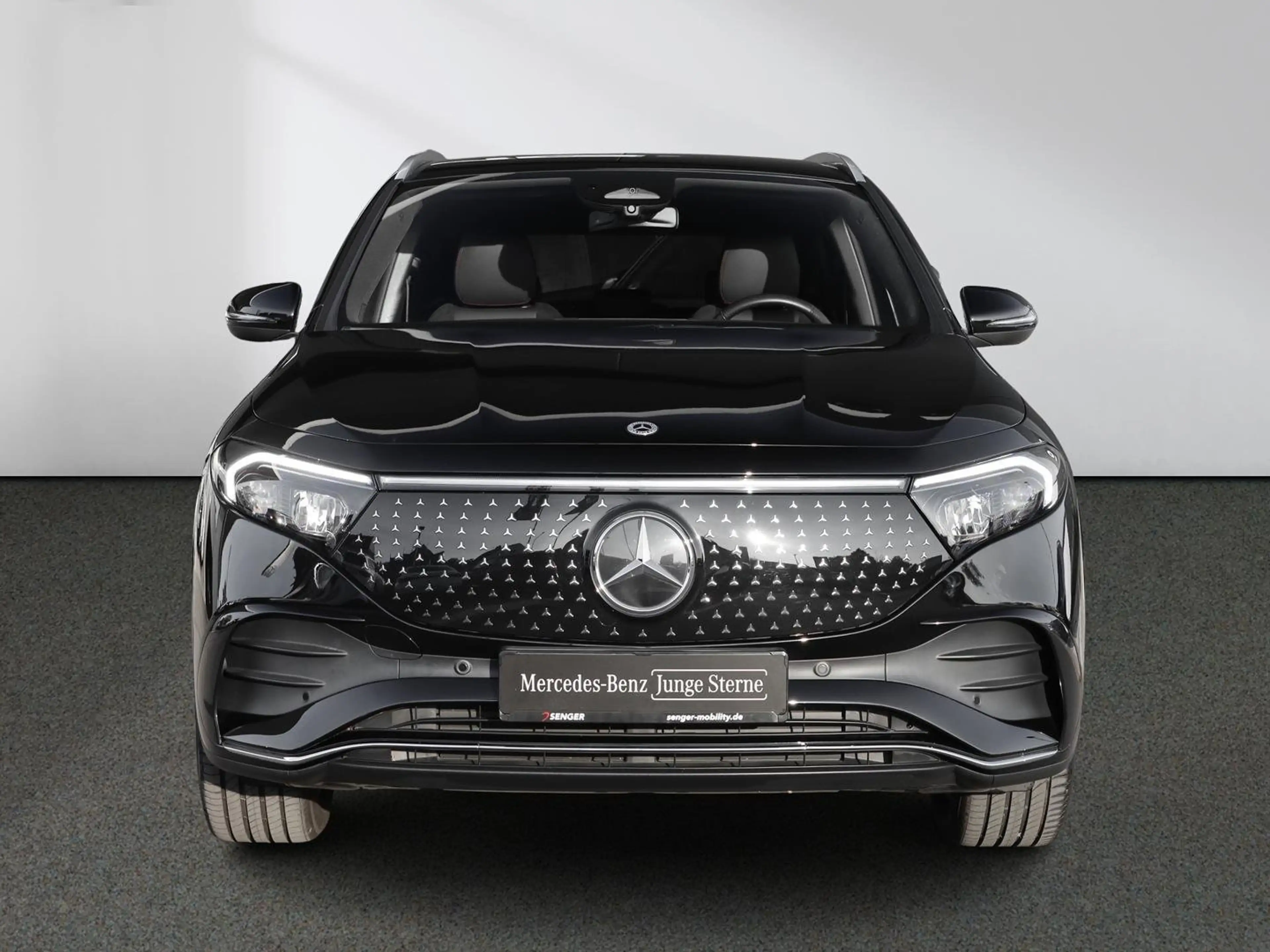 Mercedes-Benz EQA 300 4M AMG Advanced Ambiente Kamera LED AHK — photo 4