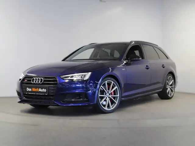 Audi S4 quattro