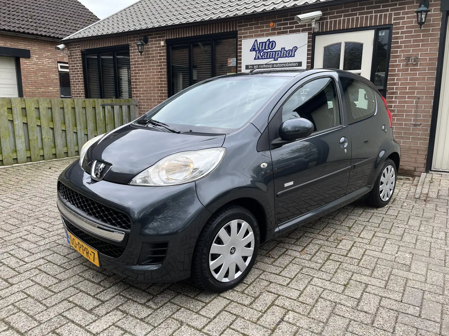 Peugeot 107 1.0-12V Millesim 200 5 drs Airco Nieuwe A.P.K. Grigio - 2