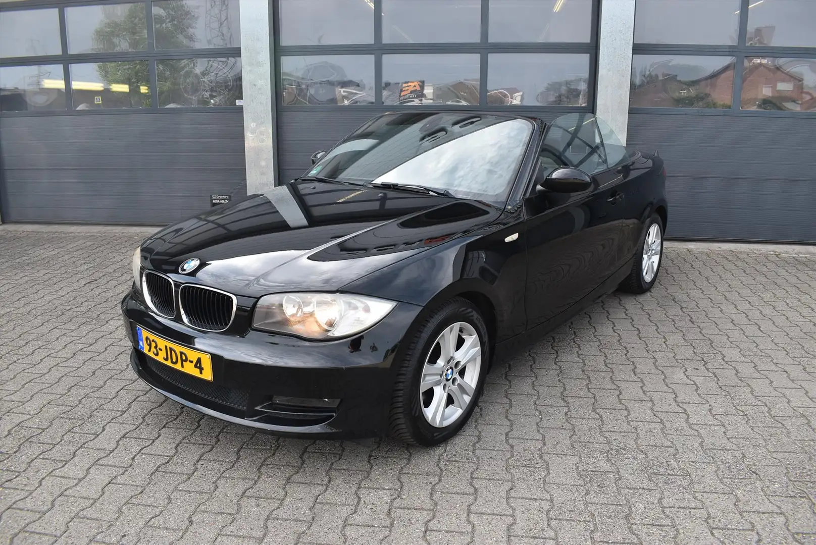 BMW 118 1-Serie (e87) 118i 143pk Executive Zwart - 1