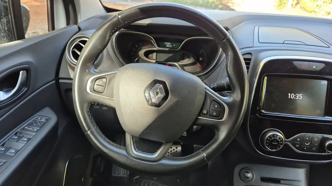 Renault Captur — photo 24