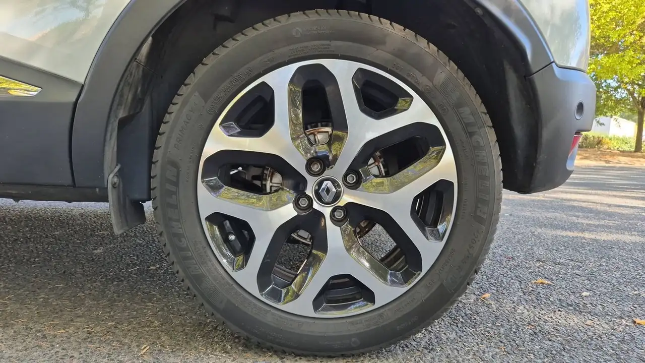 Renault Captur — photo 19