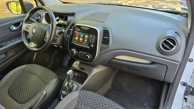 Renault Captur view 10