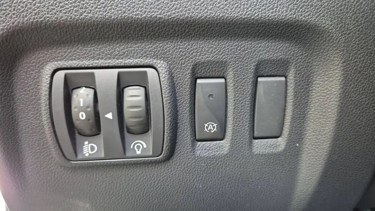 Renault Captur — photo 29