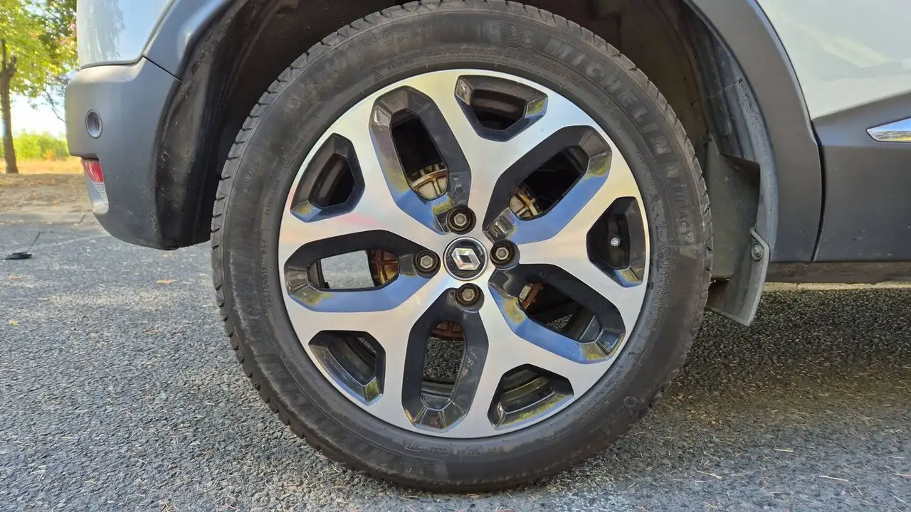 Renault Captur — photo 16