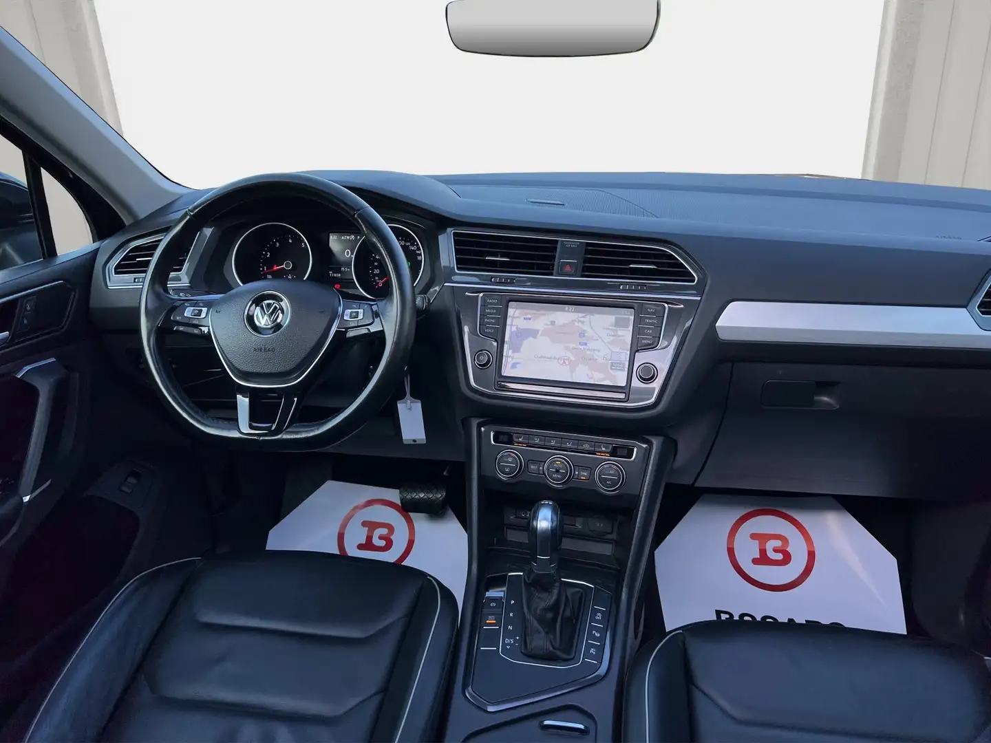 Volkswagen Tiguan 1.4 TSI 150pk Highline DSG | LEDER | PANO | LED Noir - 2