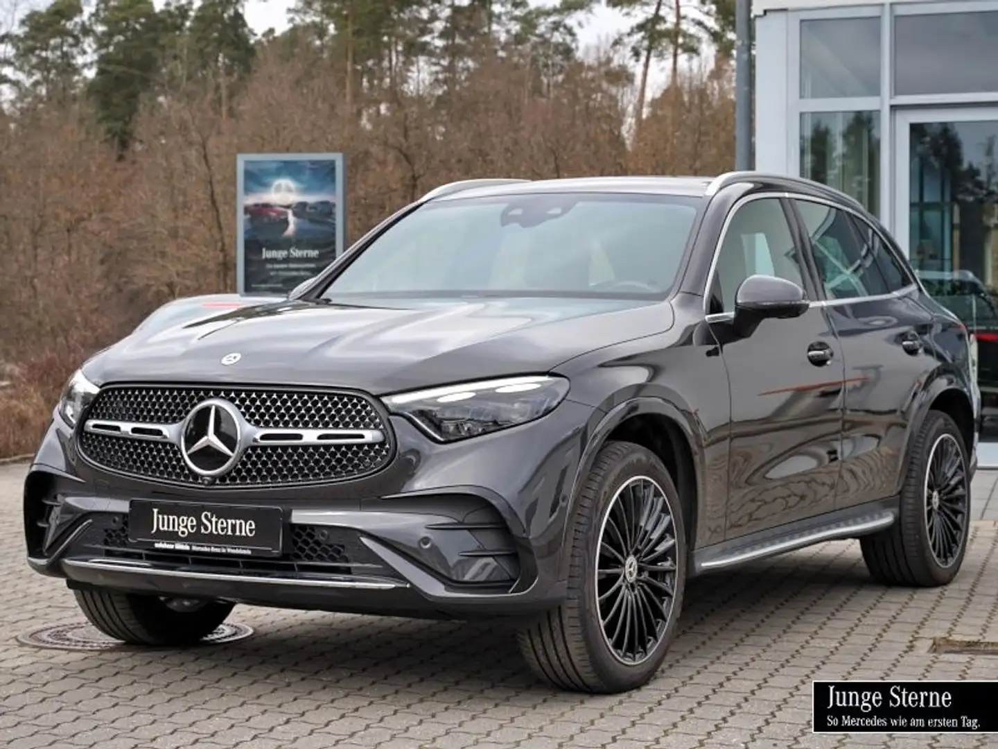 Mercedes-Benz GLC 300 de 4M AMG PANO+BURM+AHK+360°+DIGI-LIGHT+ Grau - 2