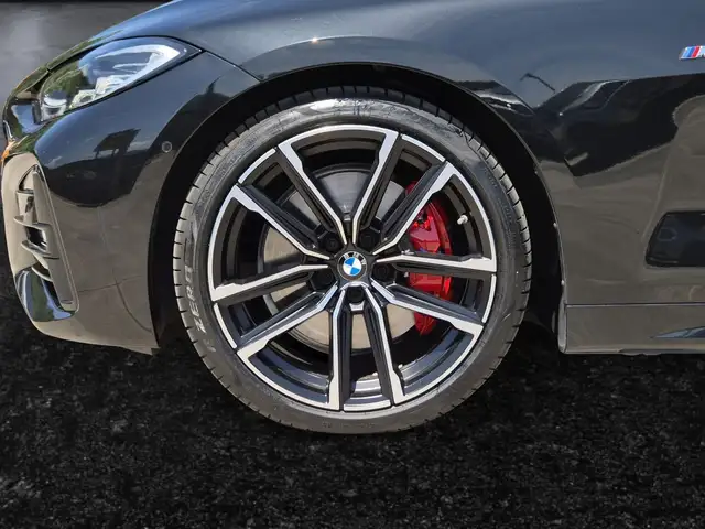 BMW 4 Series view 13