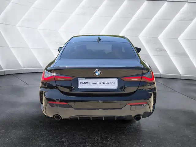 BMW 4 Series view 3