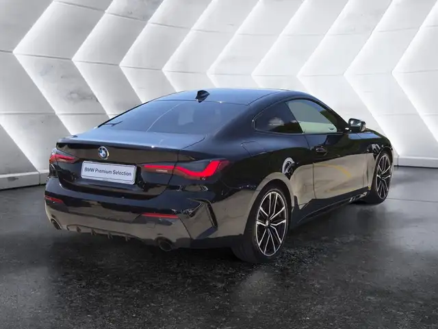 BMW 4 Series view 4