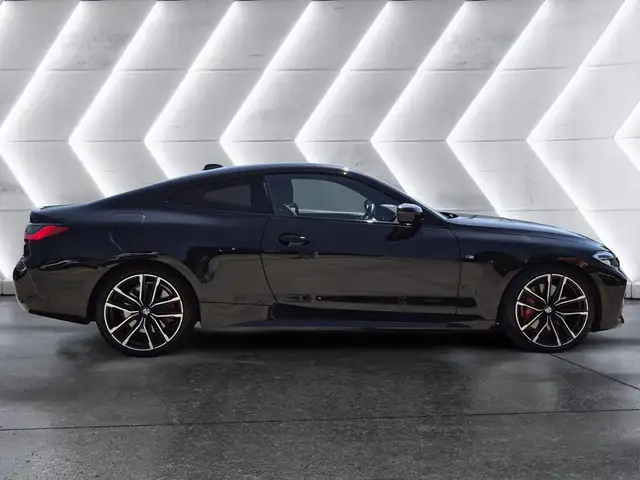 BMW 4 Series view 5