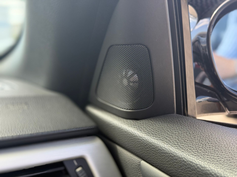 BMW 335 i Cabrio M Sport *Keyless*Logic7* — photo 12