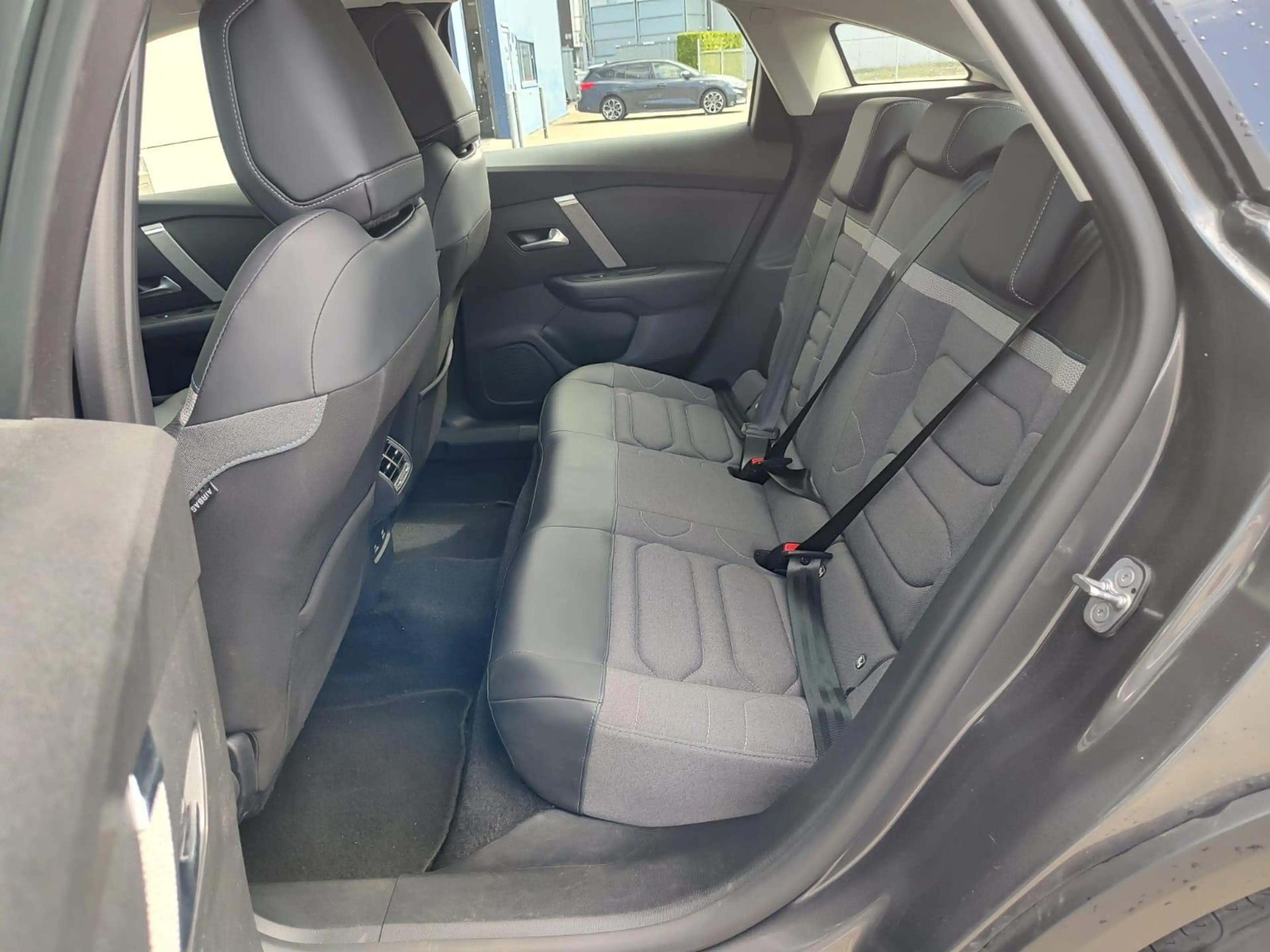 Citroen E-C4 Electric You 50 kWh — photo 15