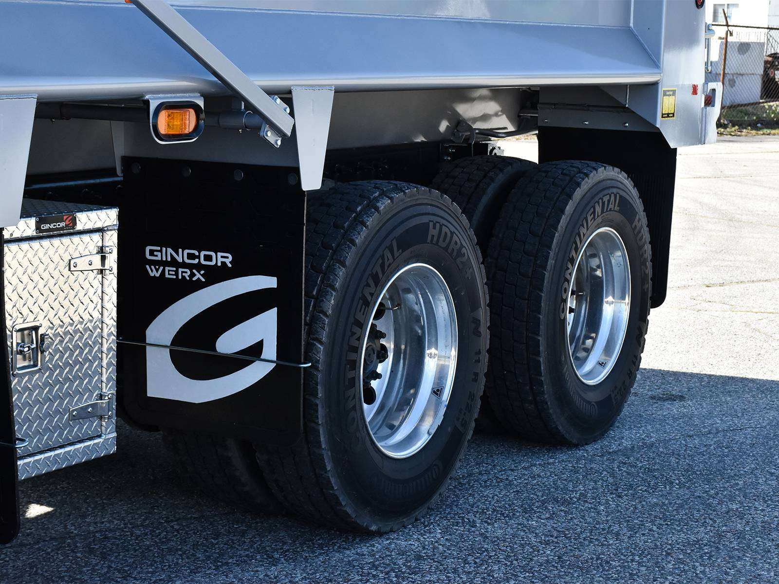 2027 International HX620