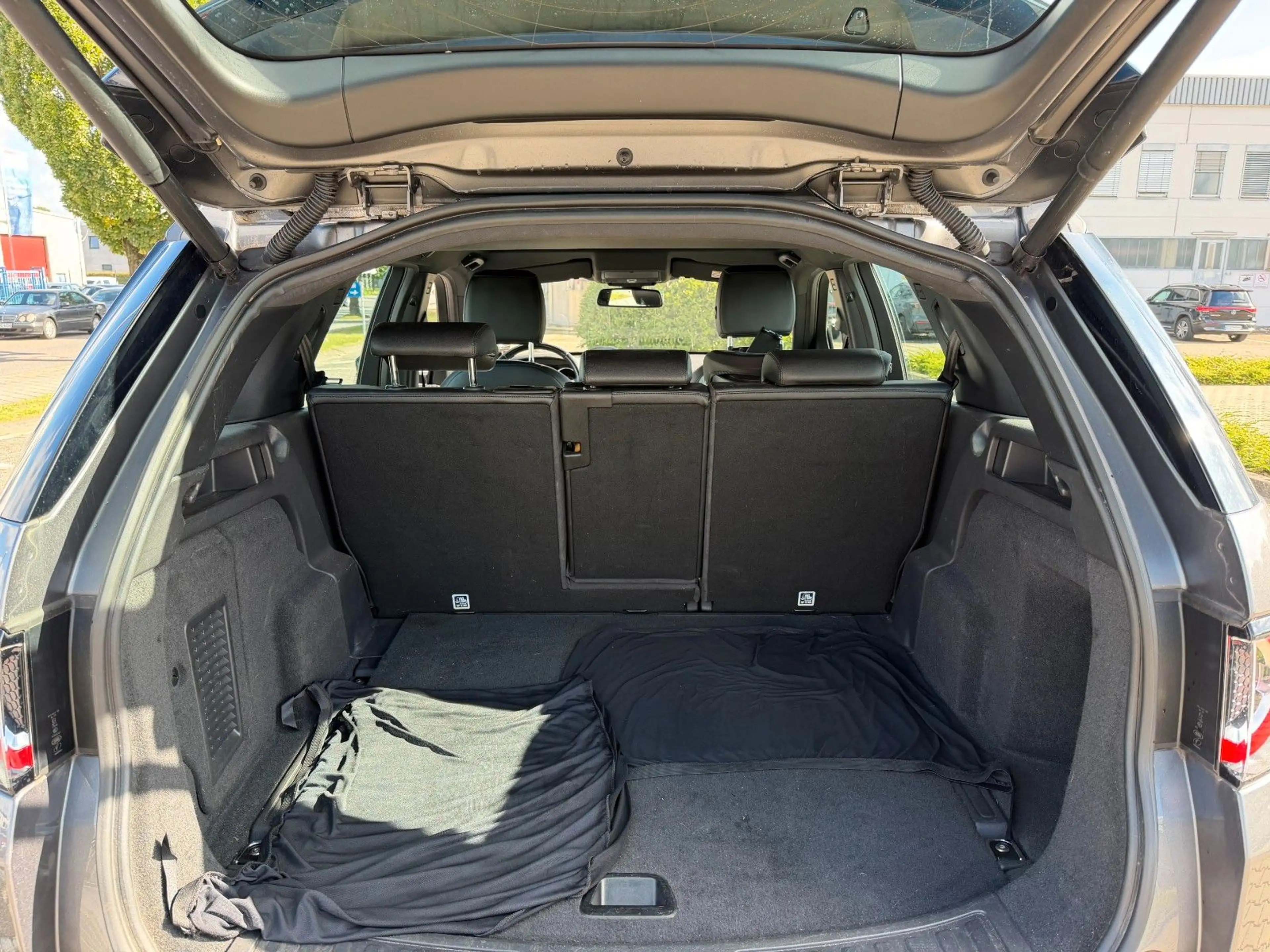 Land Rover Discovery Sport HSE *Leder*Panorama*360°*Keyless — photo 13