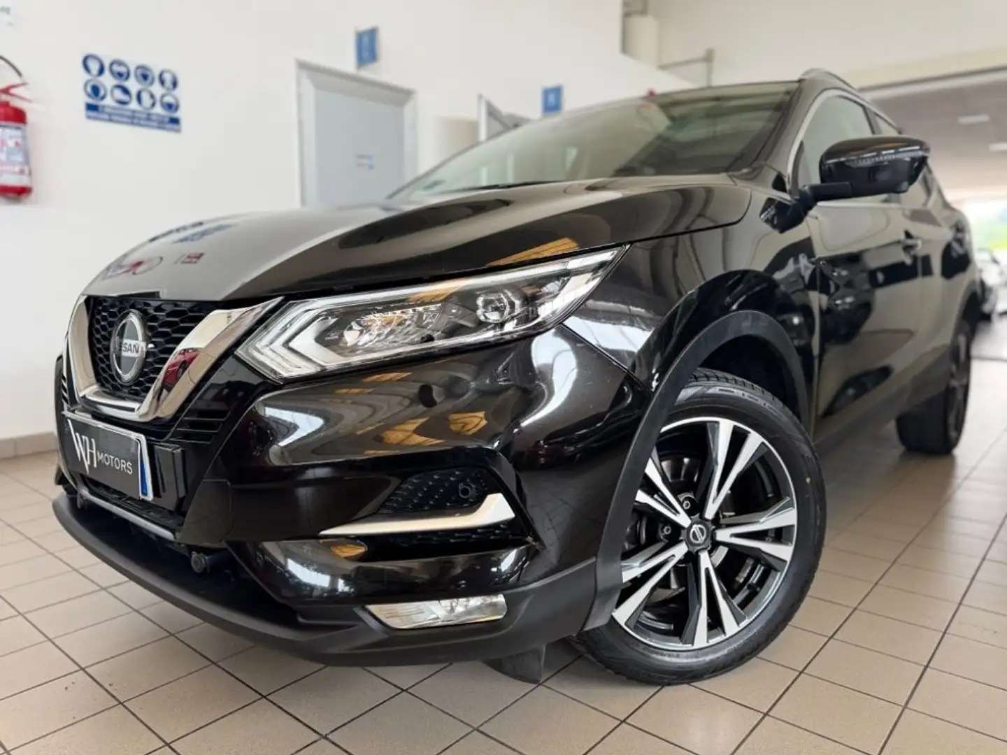 Nissan Qashqai 1.7 dCi 150 CV 4WD Tekna+ //SERVICE COMPLETO// Nero - 2