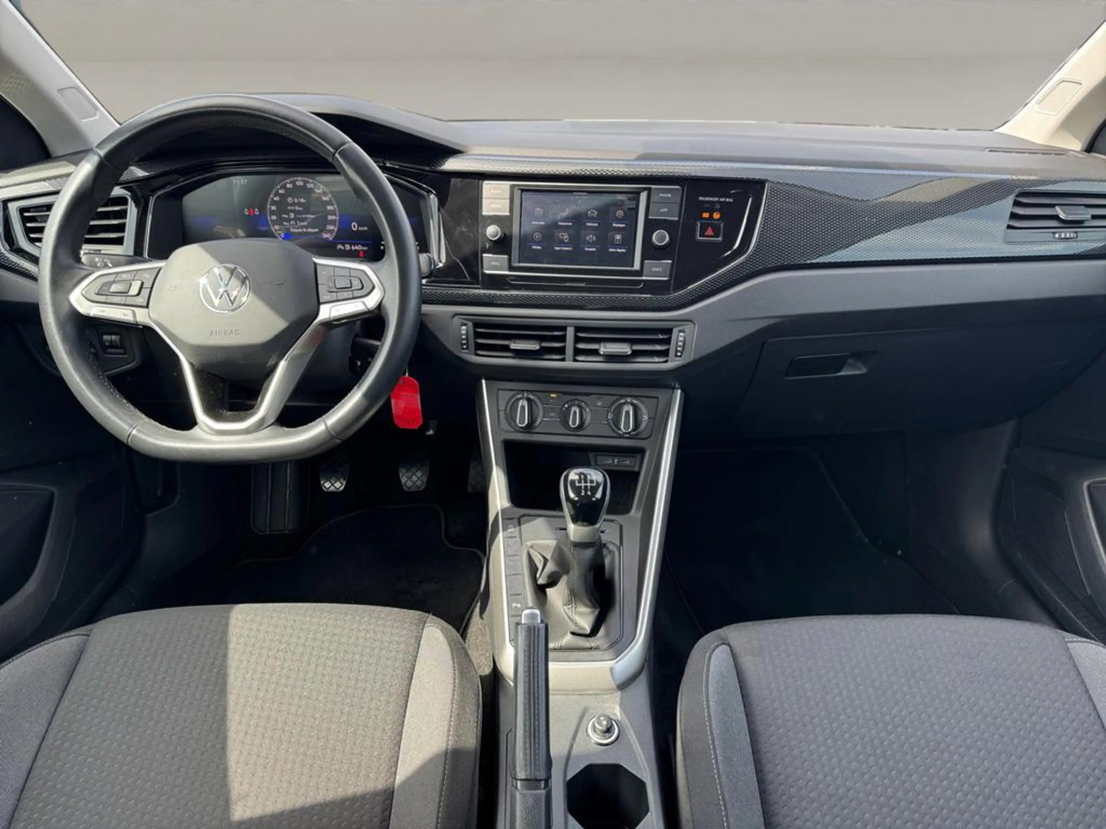 Volkswagen Polo Polo Life 1.0 TSI 70 kW (95 ch) 5 vitesses manuel — photo 6