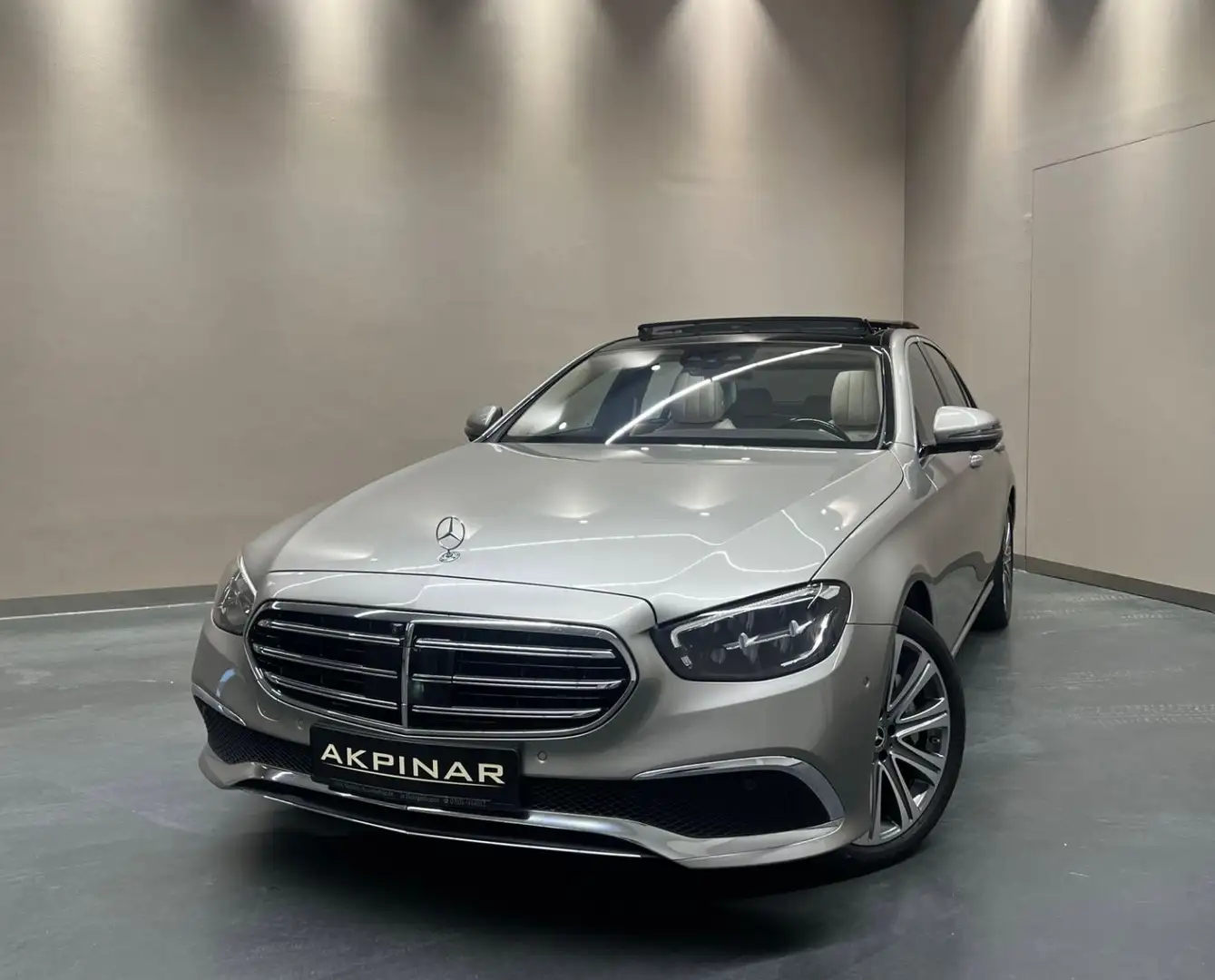 Mercedes-Benz E 300 E300 de *LUXURY*BURM*MASSAGE*SITZKLIMA*360°* Argent - 1