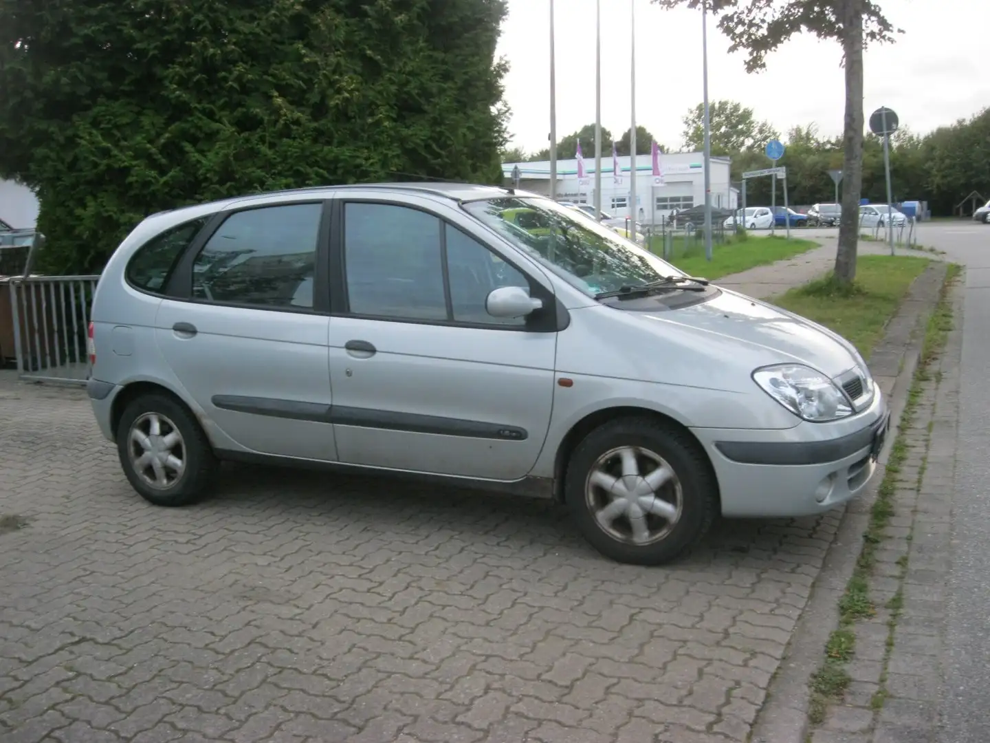 Renault Scenic Scenic 1.6 16V RXE Silber - 2