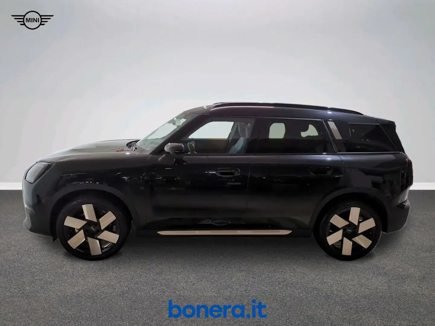 MINI Cooper Countryman Mini 1.5 48V C Favoured auto Nero - 2