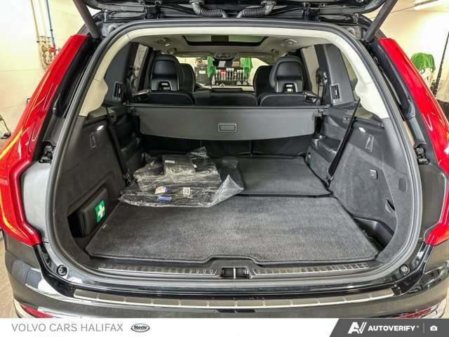2024 Volvo XC90 Ultimate Bright Theme thumb 12
