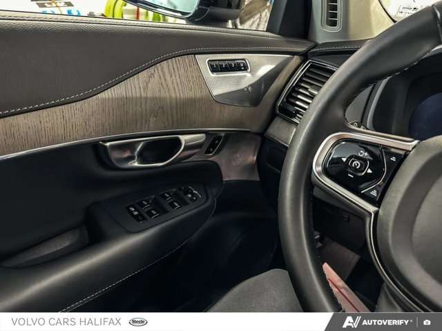 2024 Volvo XC90 Ultimate Bright Theme thumb 17