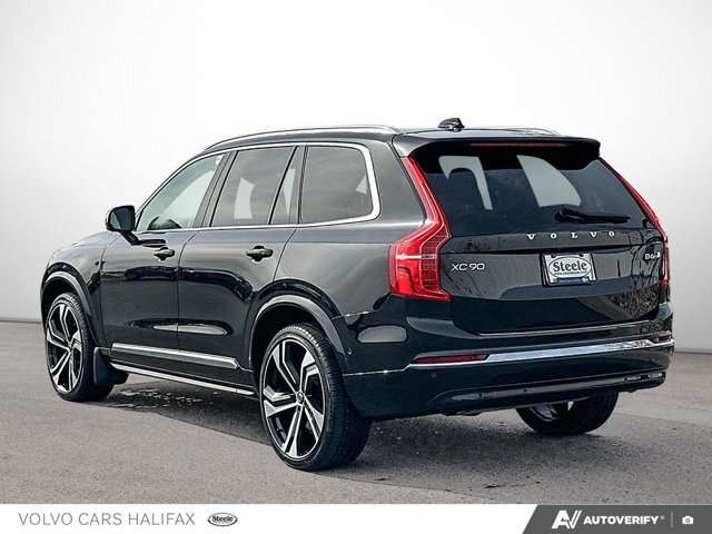 2024 Volvo XC90 Ultimate Bright Theme alt 4