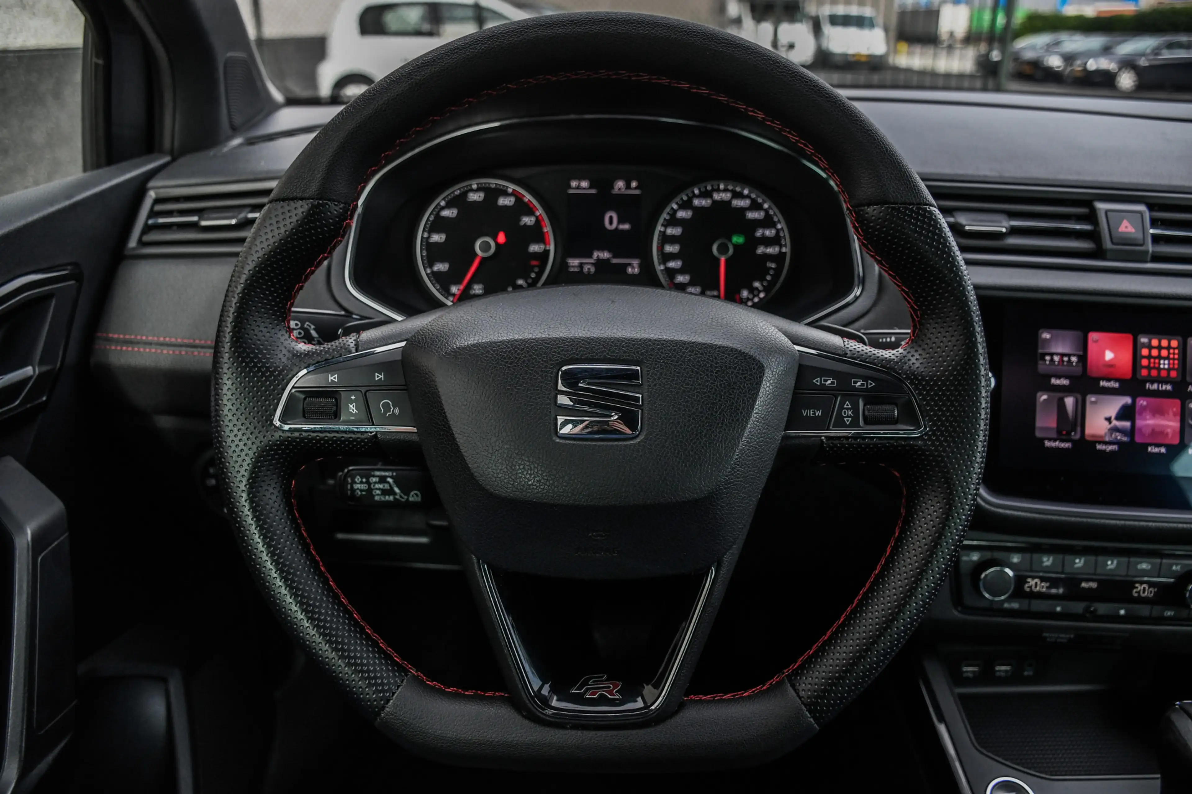 SEAT Arona 1.0 TSI FR — photo 7