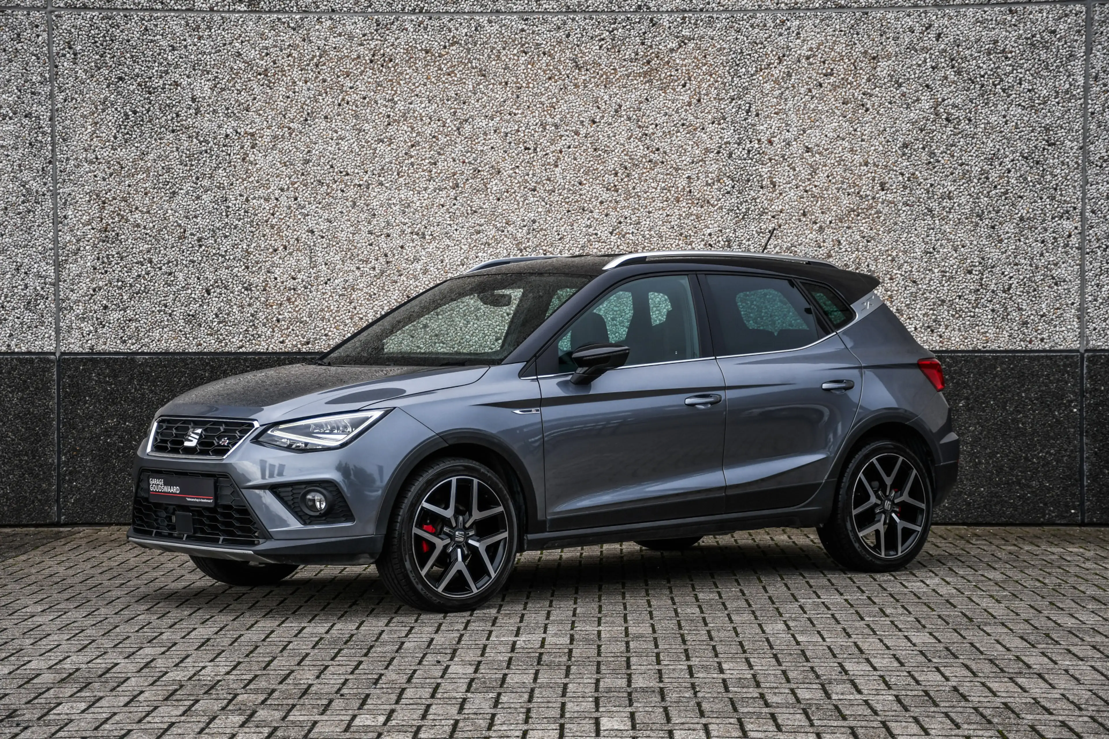 SEAT Arona 1.0 TSI FR — photo 2