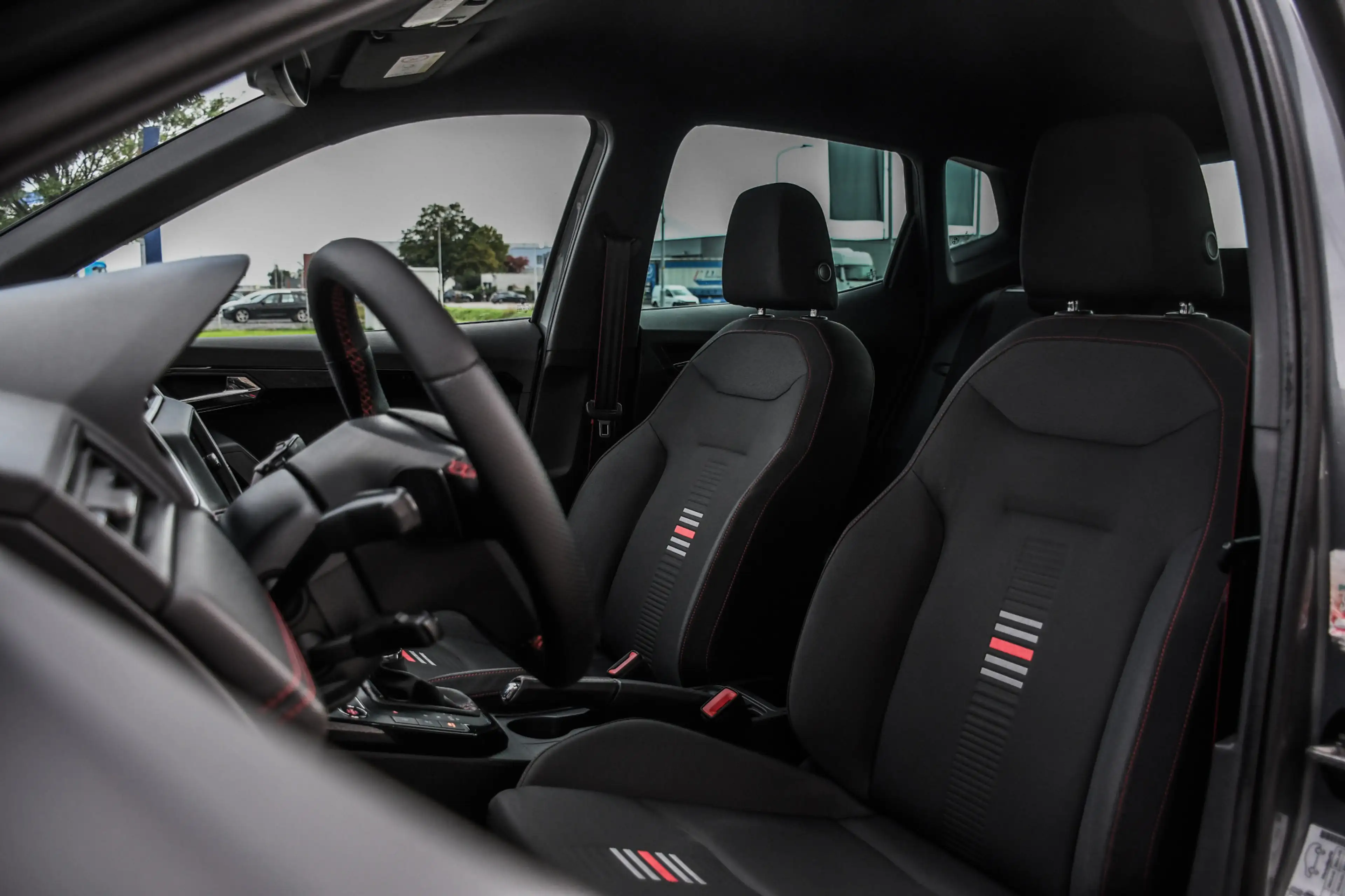 SEAT Arona 1.0 TSI FR — photo 5