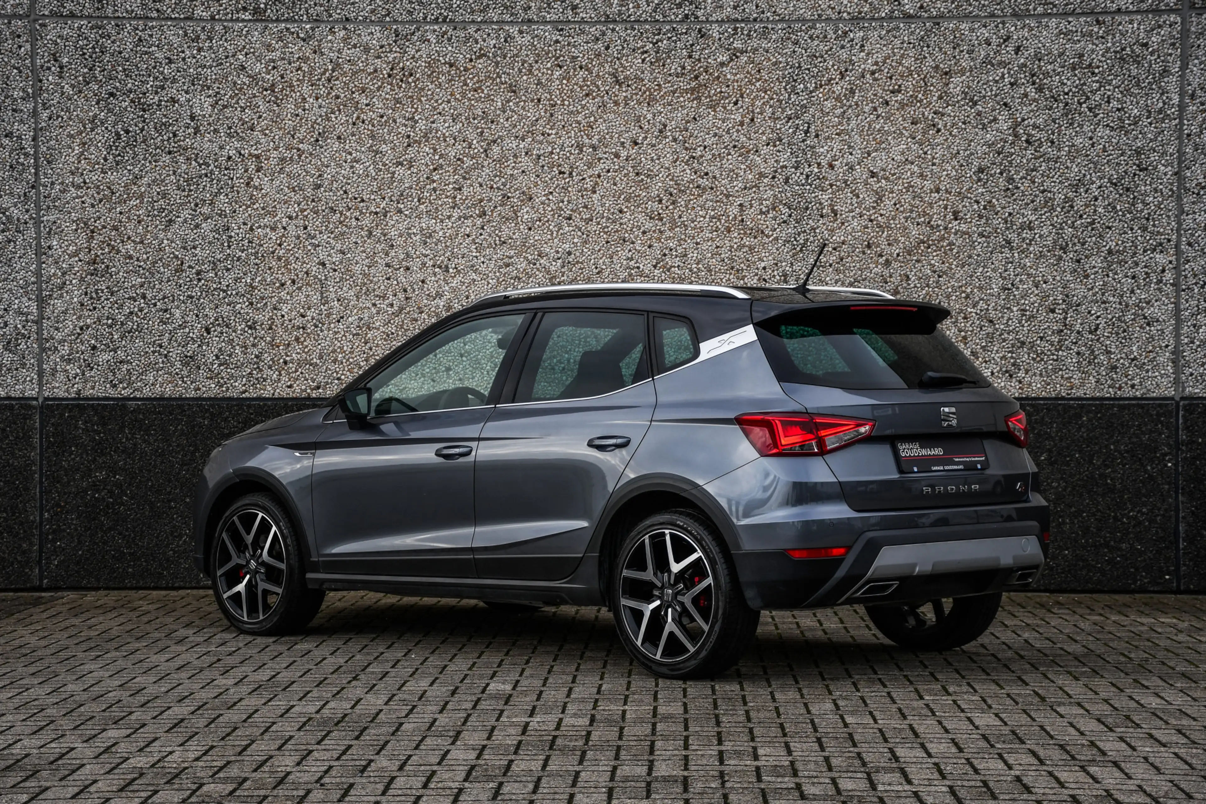 SEAT Arona 1.0 TSI FR — photo 3