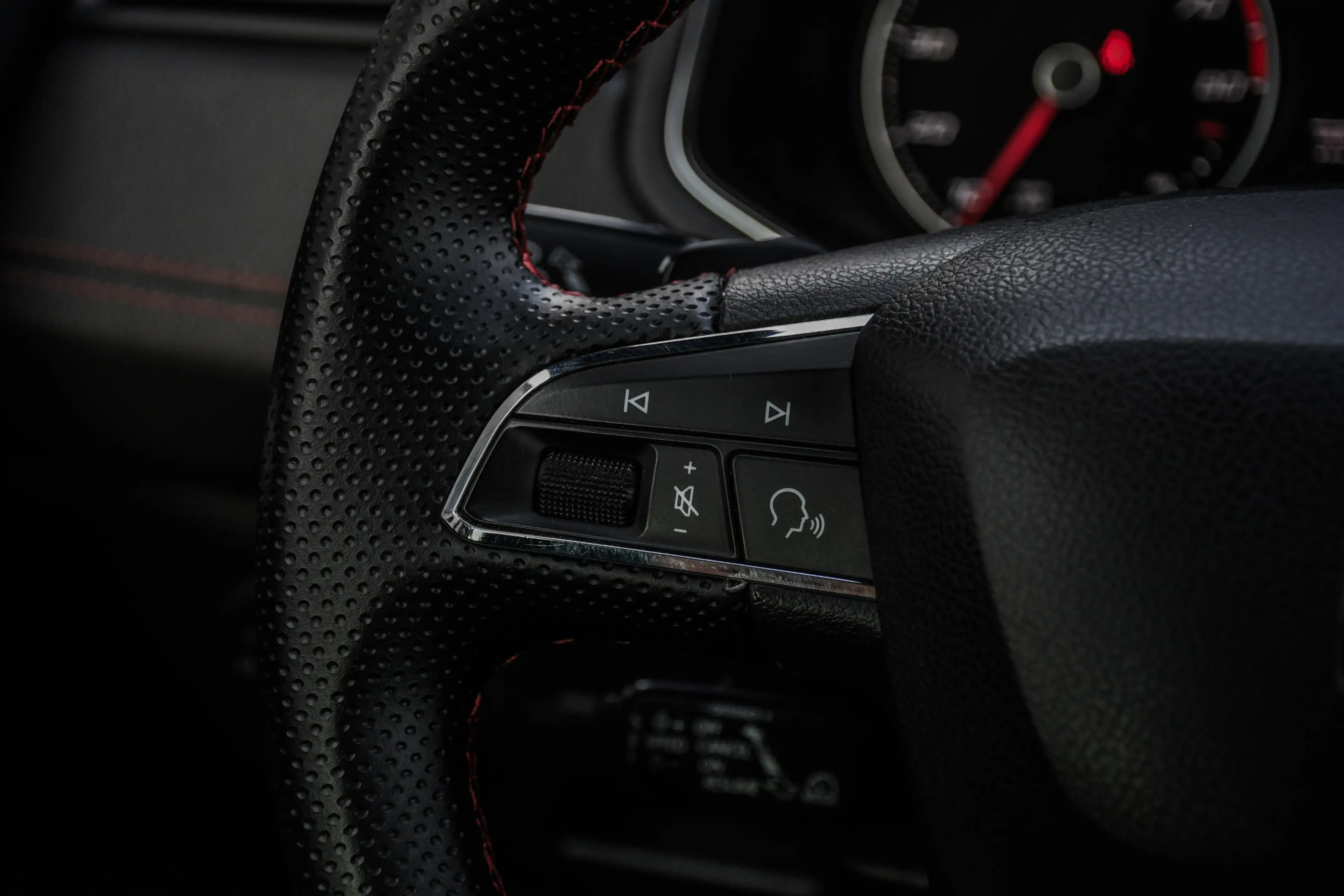 SEAT Arona 1.0 TSI FR — photo 9