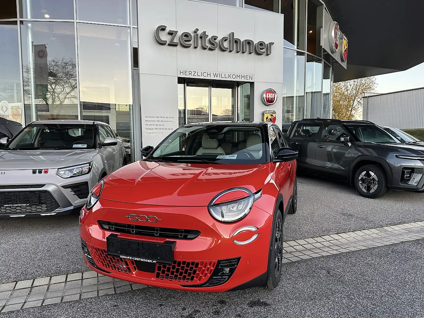 Fiat 600 Hybrid mHEV 145 6-Gang eDCT La Prima Orange - 1