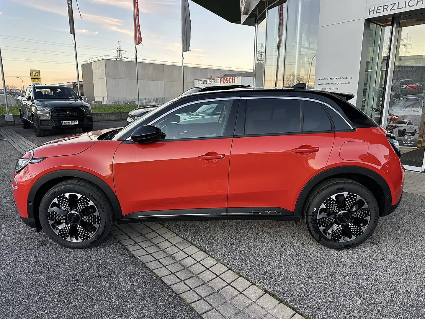 Fiat 600 Hybrid mHEV 145 6-Gang eDCT La Prima Orange - 2