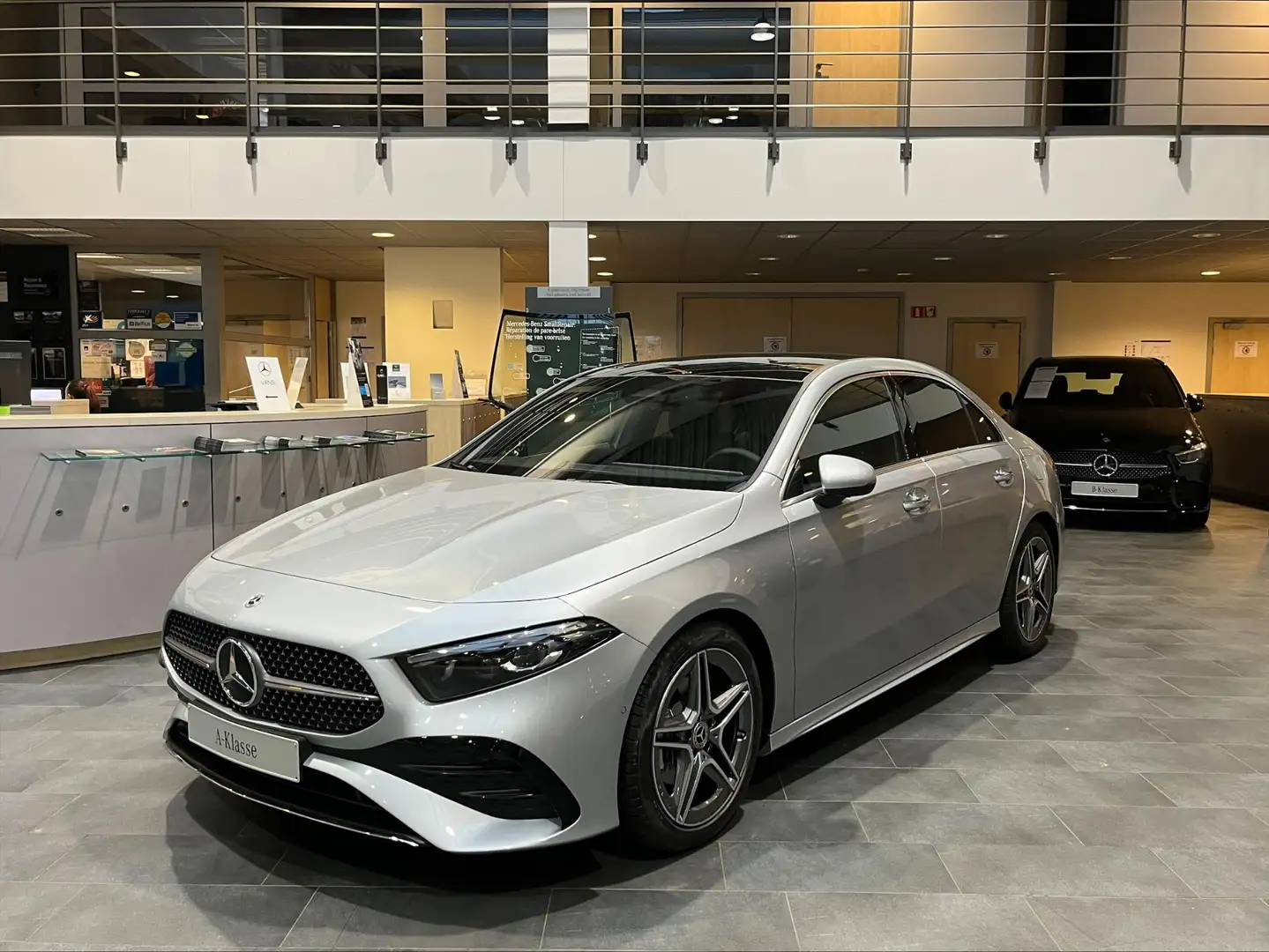 Mercedes-Benz A 180 A Star Edition Argent - 1
