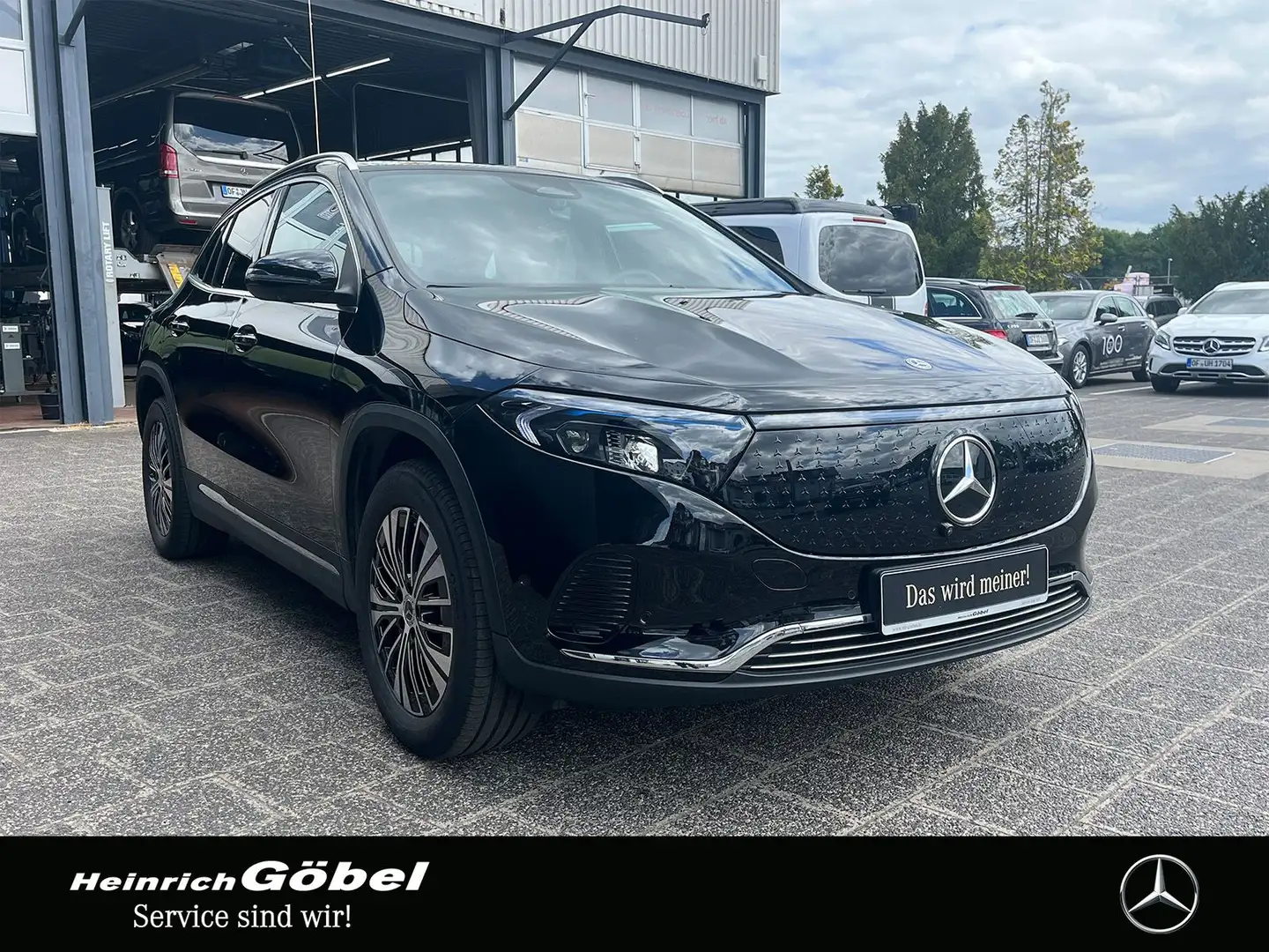 Mercedes-Benz EQA 300 Progressive 4Matic Zwart - 2