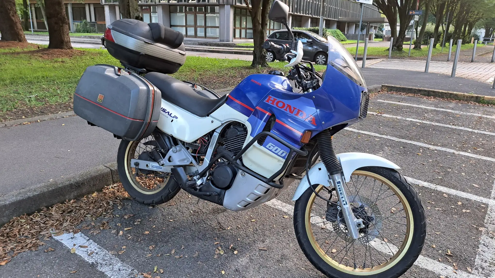 Honda XL 600 XL 600 V Blauw - 1