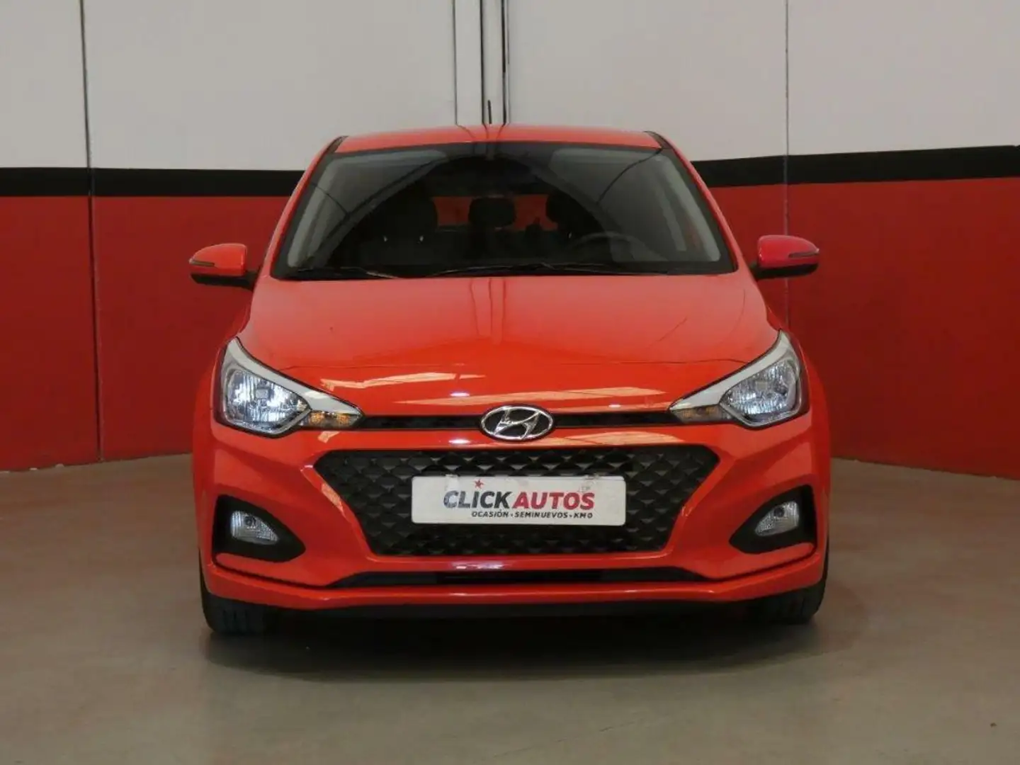 Hyundai i20 1.2 MPI Essence Rojo - 2