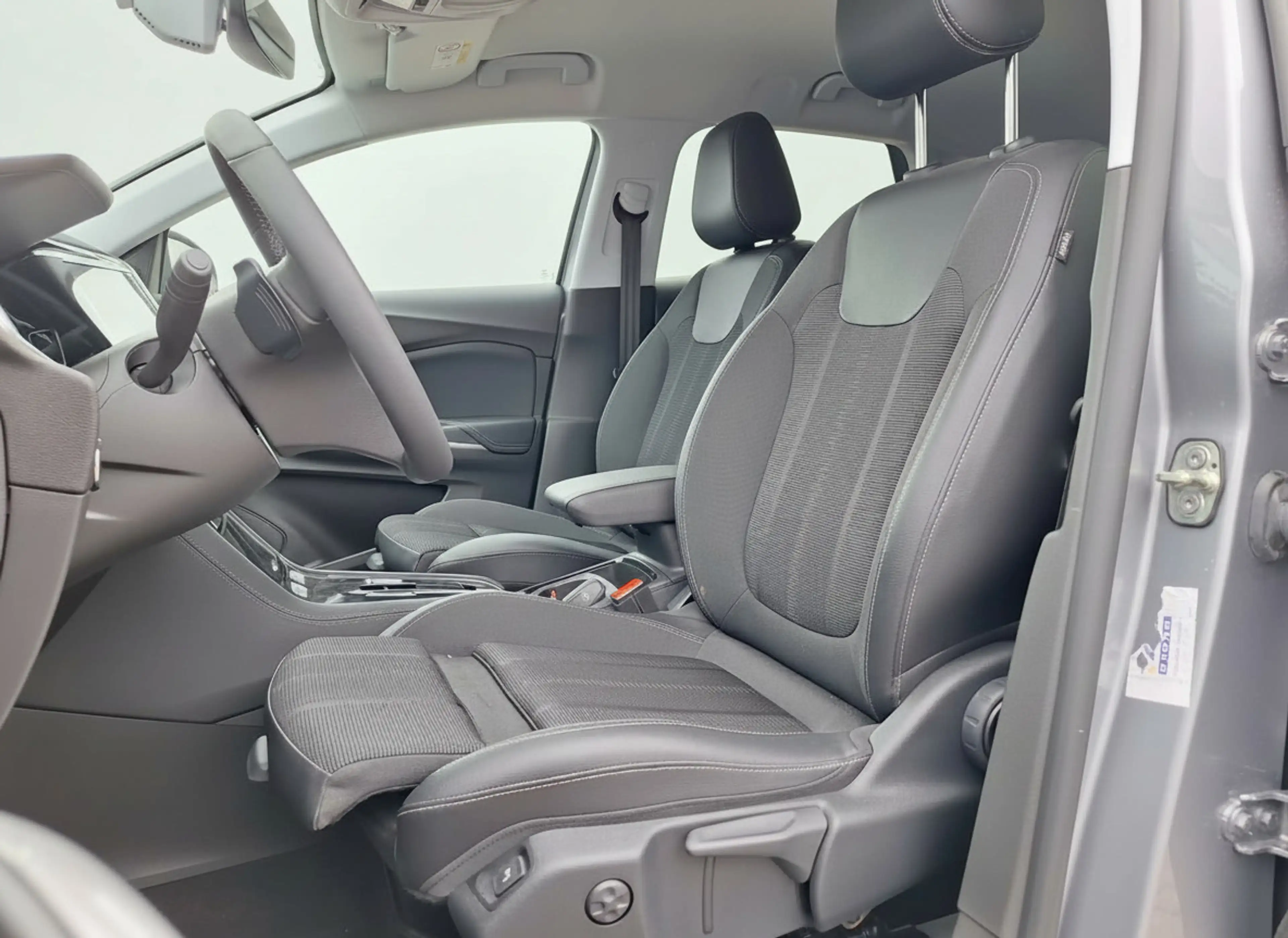 Opel Grandland 1.6 Turbo Plug-In Hybrid GS Line — photo 11
