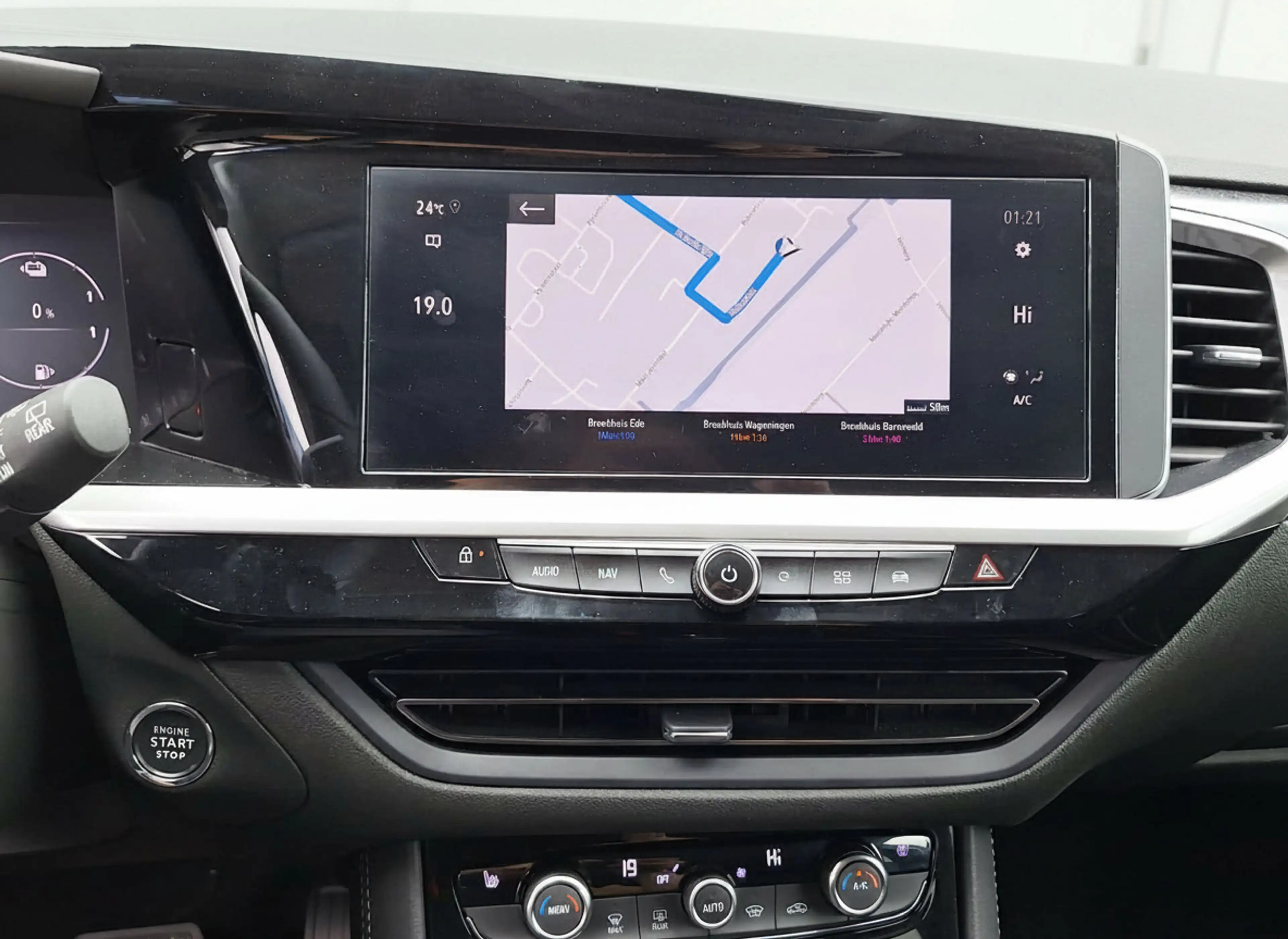 Opel Grandland 1.6 Turbo Plug-In Hybrid GS Line — photo 7