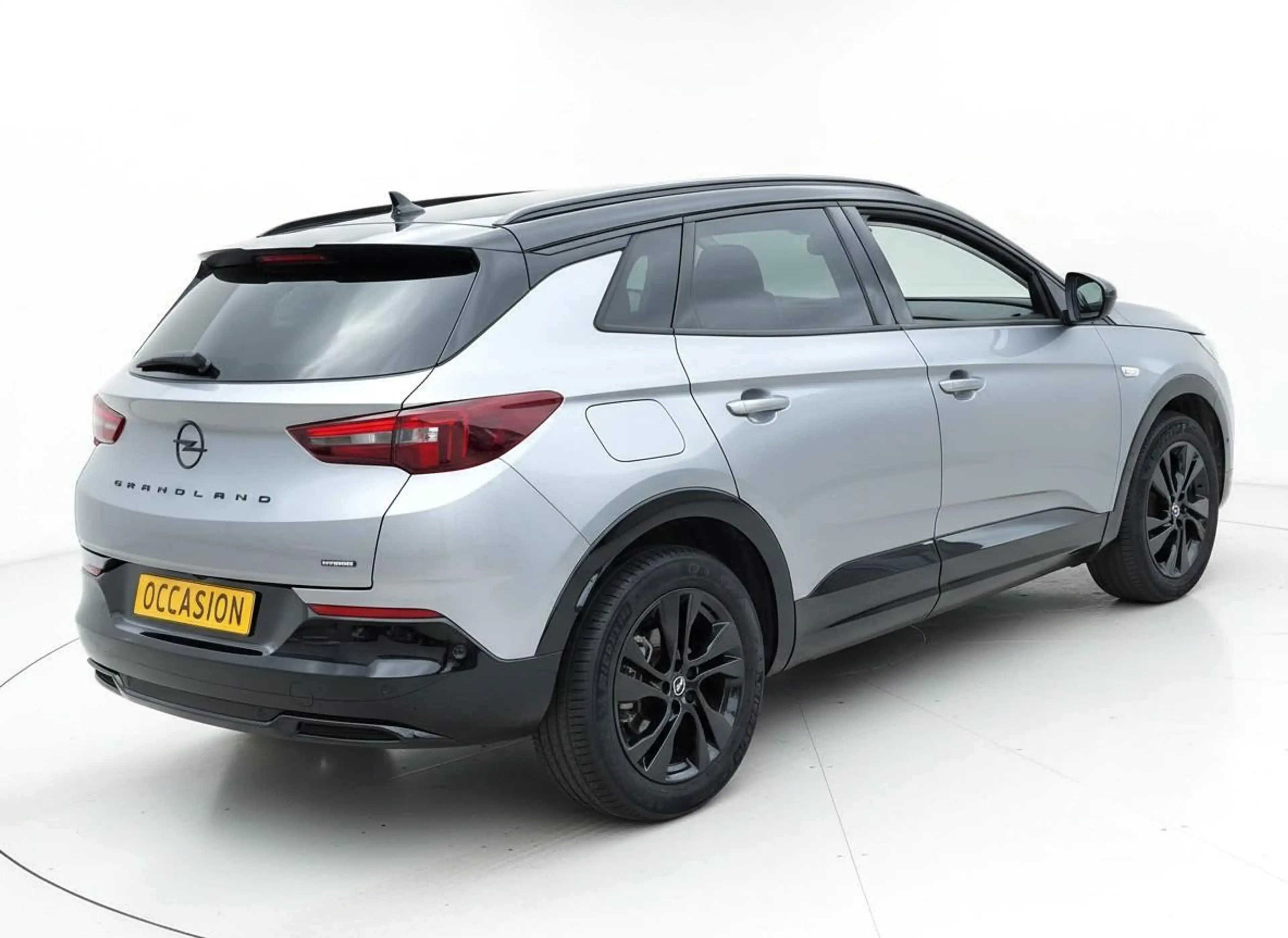Opel Grandland 1.6 Turbo Plug-In Hybrid GS Line — photo 4